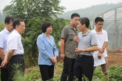 全国人大常委会土壤污染防治情况专题调研组考察河南济源农田土壤修复工程--中国科学院